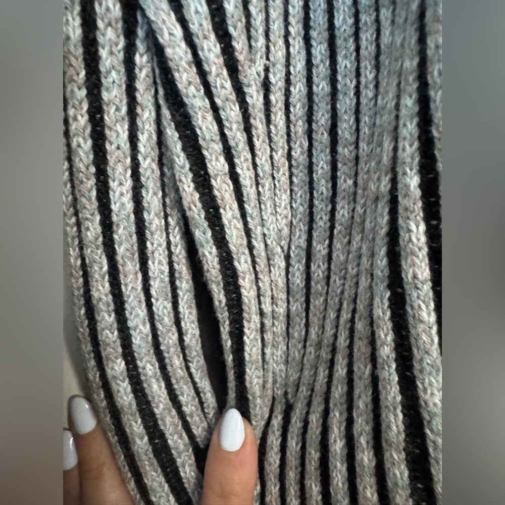 Lululemon Cotton-Cashmere Blend Sweater Wrap - Picture 9 of 9